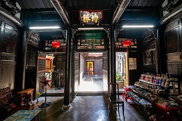 Quan Thang ancient house