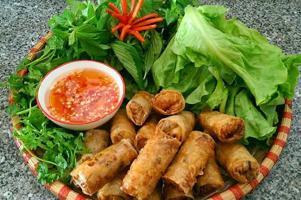 Hanoi fried spring rolls – a special cuisine of Vietnamese
