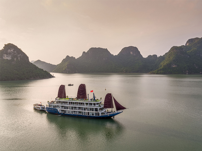 Glory Legend Cruise